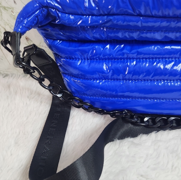 BCBGENERATION Soft Plush Vinyl Body Bag - Picture 5 of 11